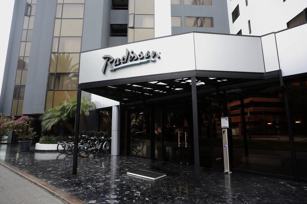 Radisson Hotel Plaza Del Bosque Ліма Екстер'єр фото