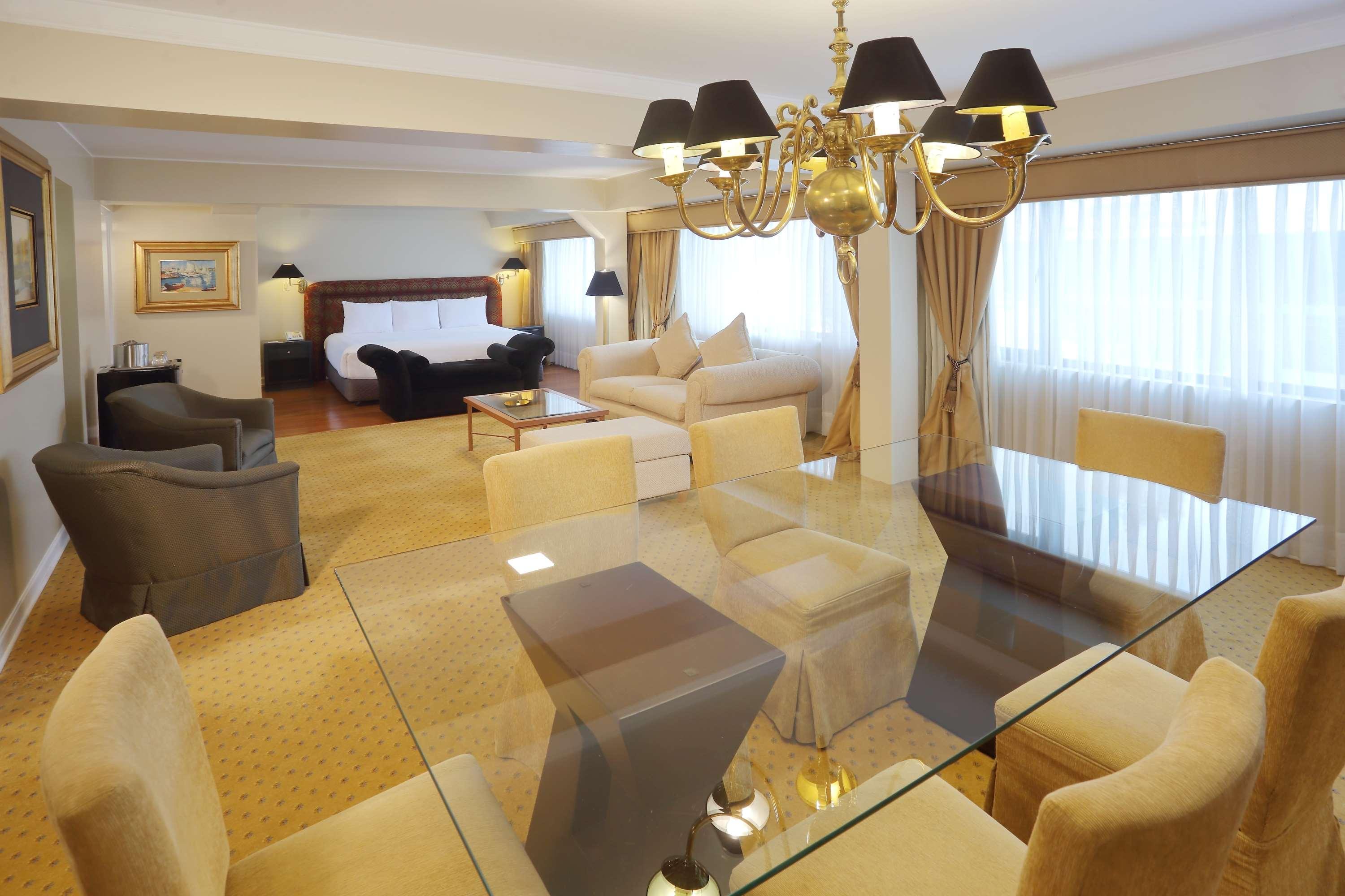 Radisson Hotel Plaza Del Bosque Ліма Екстер'єр фото