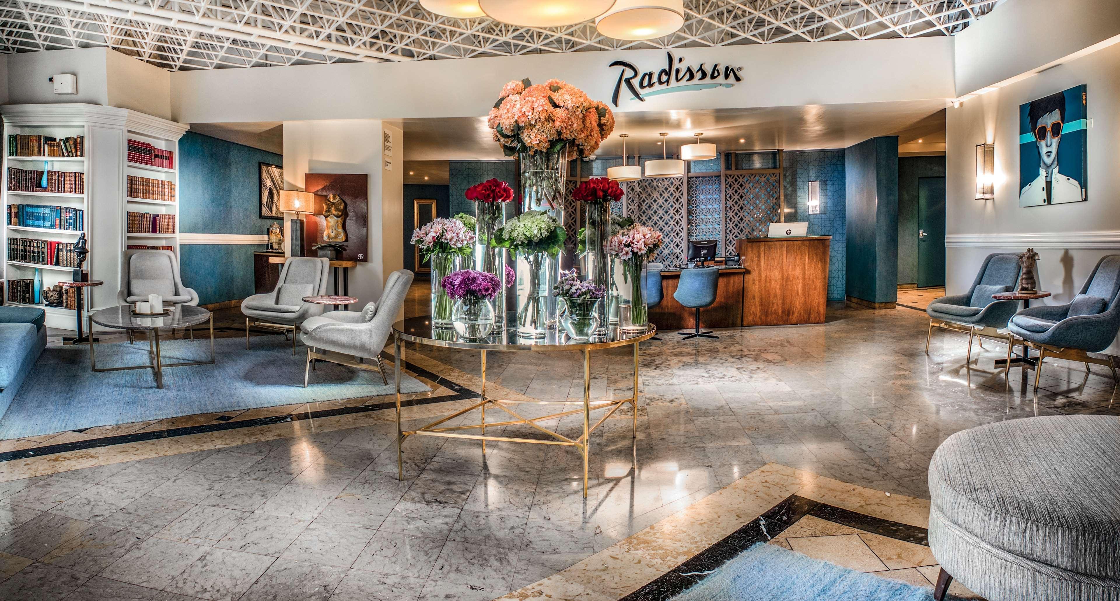 Radisson Hotel Plaza Del Bosque Ліма Екстер'єр фото