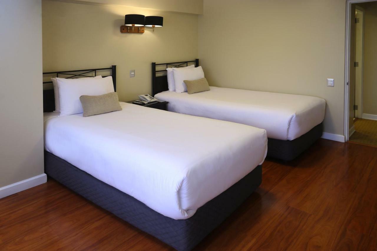 Radisson Hotel Plaza Del Bosque Ліма Екстер'єр фото