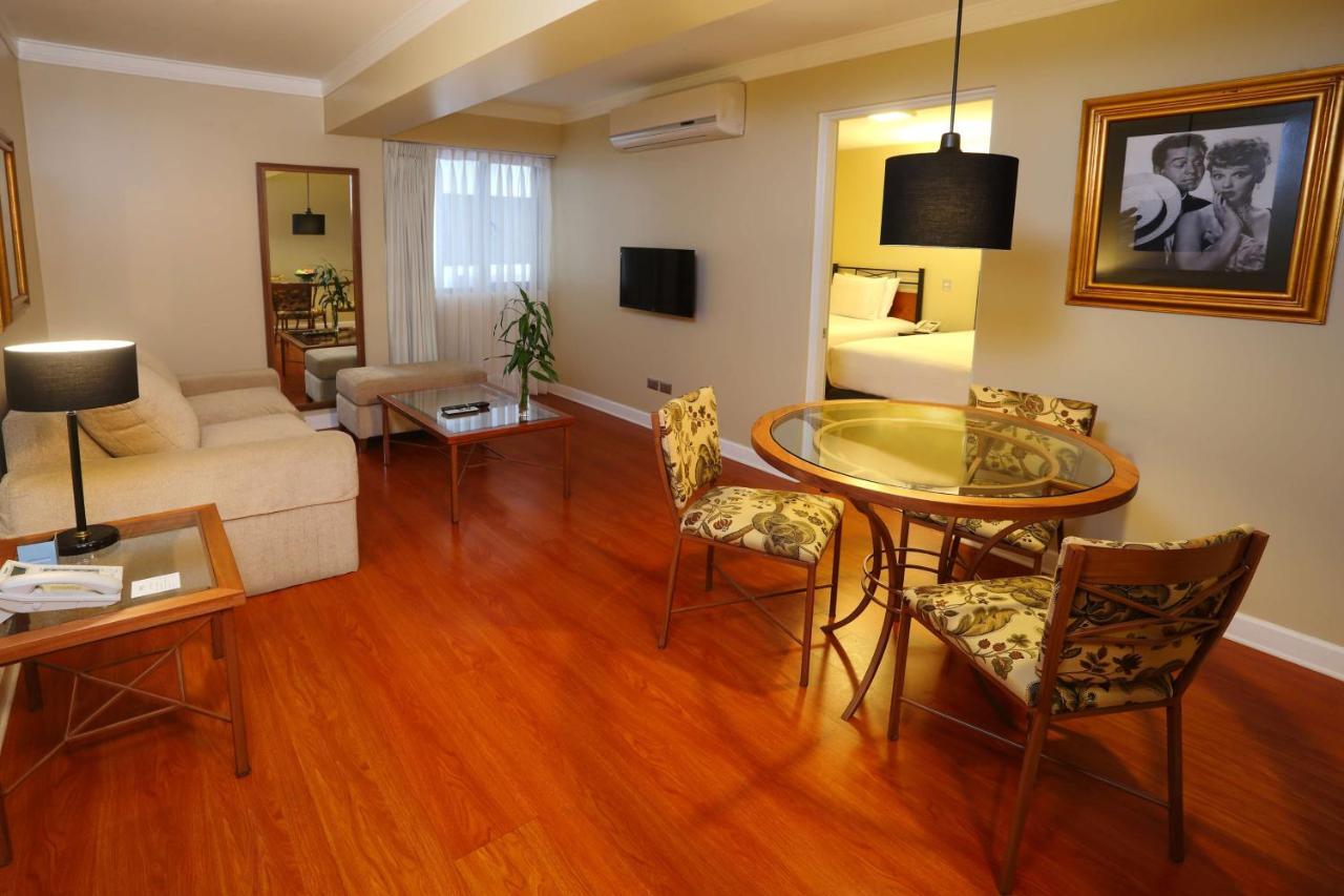Radisson Hotel Plaza Del Bosque Ліма Екстер'єр фото